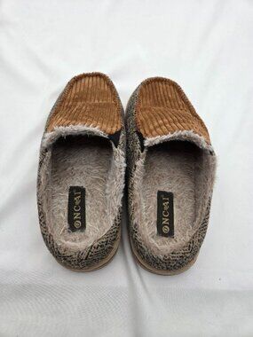ONCAI Men's Corduroy & Herringbone Faux Fur Lined Scuff Slippers Size 6